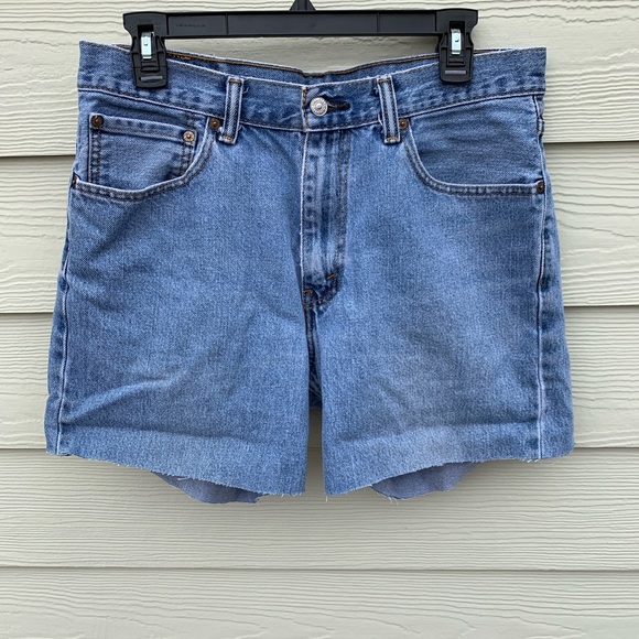 Levi’s Jean Shorts - Picture 4 of 4